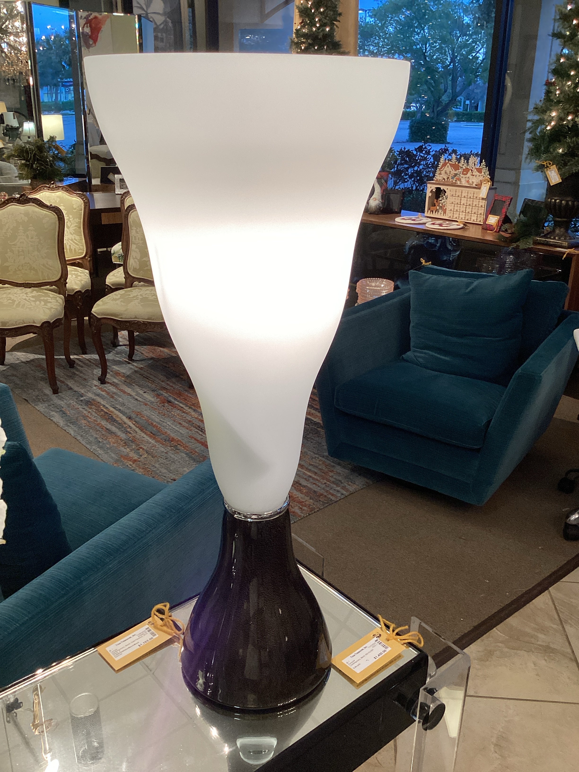 Leucos Vivia Collection Comtemporay Table Lamp - Image 2