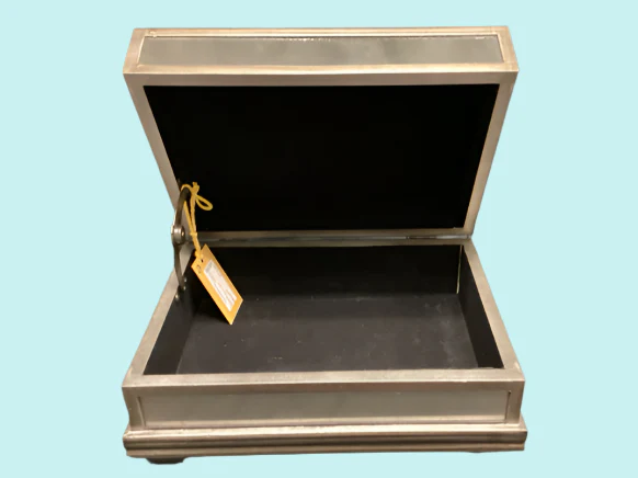 Mirrored Box - Image 2