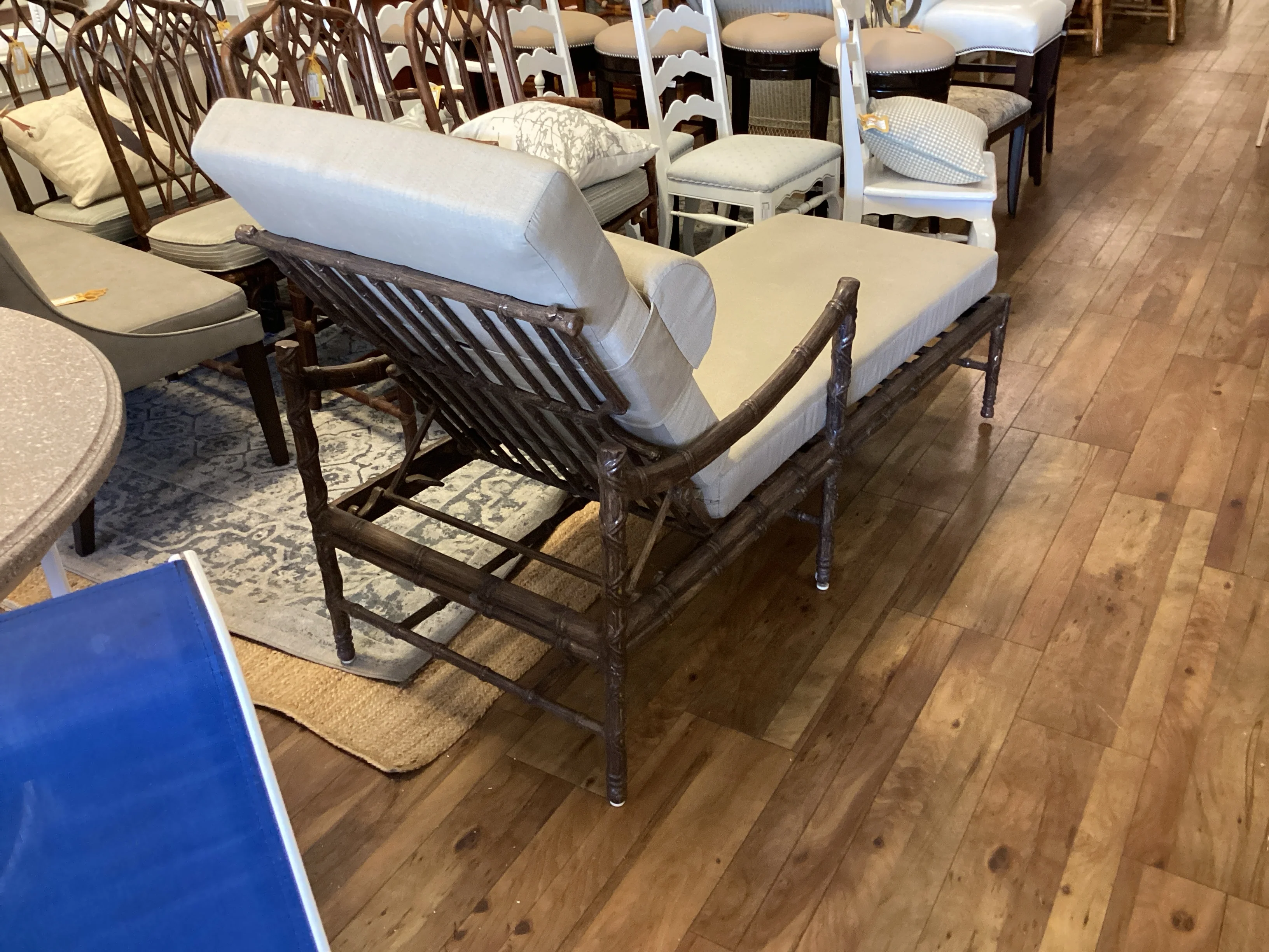 Veneman Chaise with Cushion - Image 2