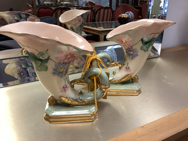 Vintage Floral Horn Of Plenty Compotes - Pair - Image 3